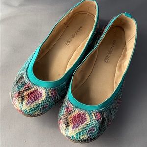 Bandolino teal snakeskin print ballet flats